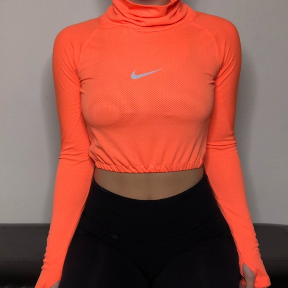 nike turtleneck crop top